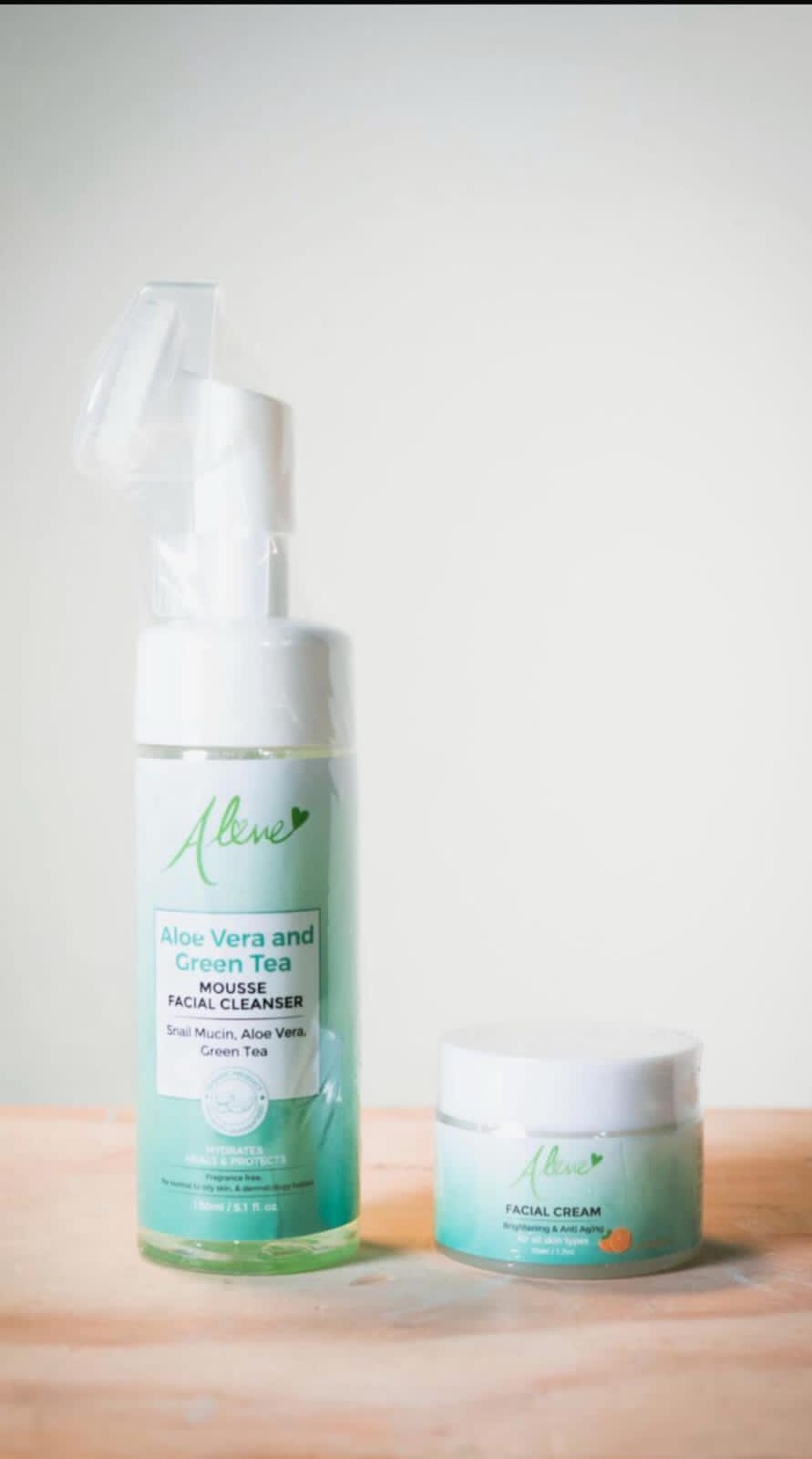 ALOVE DAILY FACIAL CLEANSER AND DAILY MOISTURIZER SET